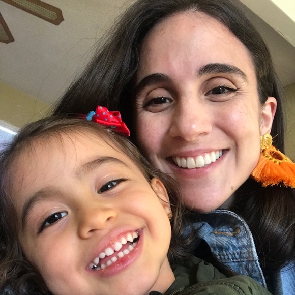 Meet your Posher, Helen - Picture 1 of 6